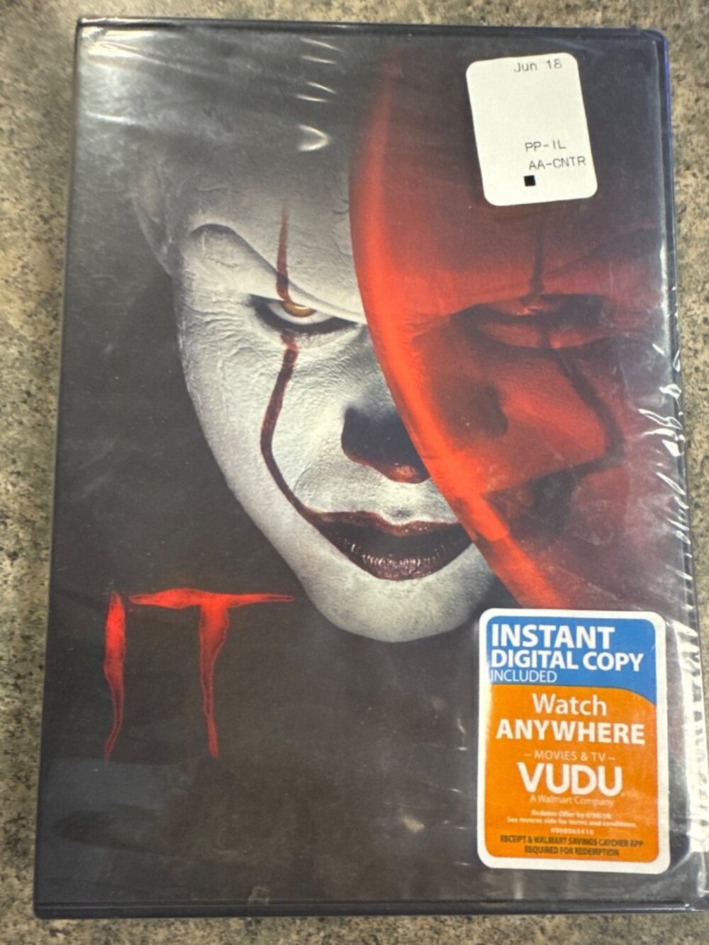 Stephen Kings "IT" DVD Widescreen Edition R Rating Includes VUDU Instant Digital